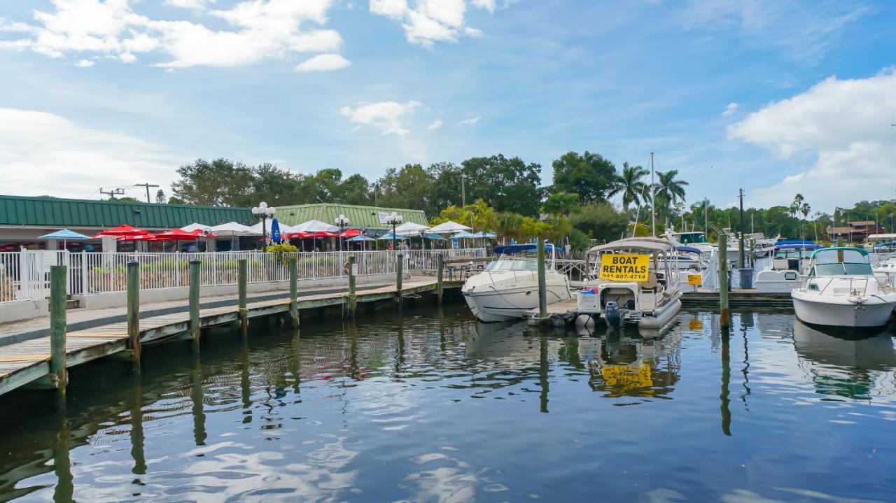 Waterfront Room, Heated Pool, Tiki Bar & Grill 萨拉索塔 外观 照片