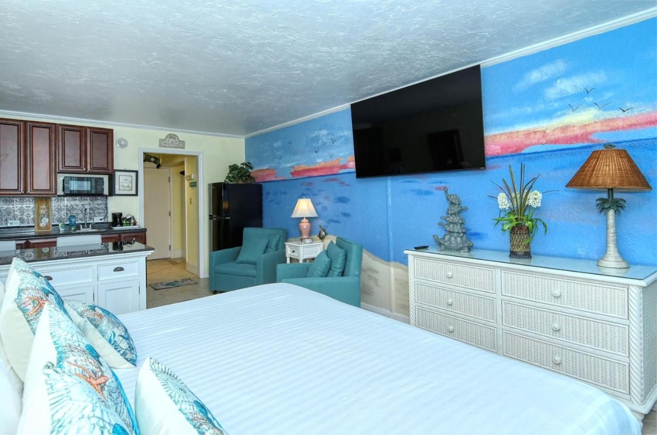 Waterfront Room, Heated Pool, Tiki Bar & Grill 萨拉索塔 外观 照片